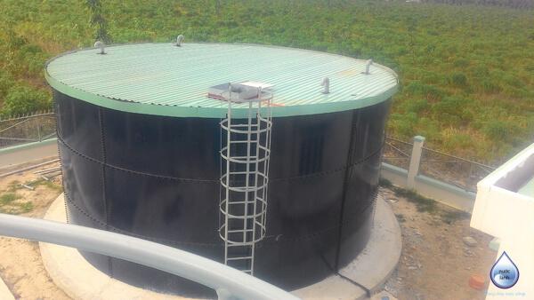 bồn nước công nghiệp với mái che dạng TDR; 